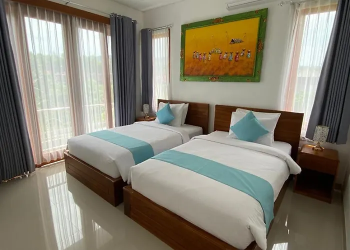 Dua Warna Dencarik Villa Lovina